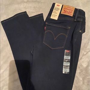 Levi classic mid rise skinny jean